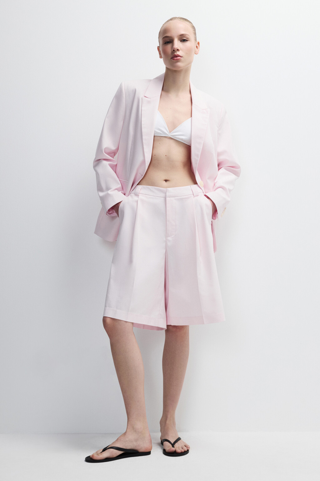 Шорты-бермуды костюмные со стрелками - цвет розовый - 4