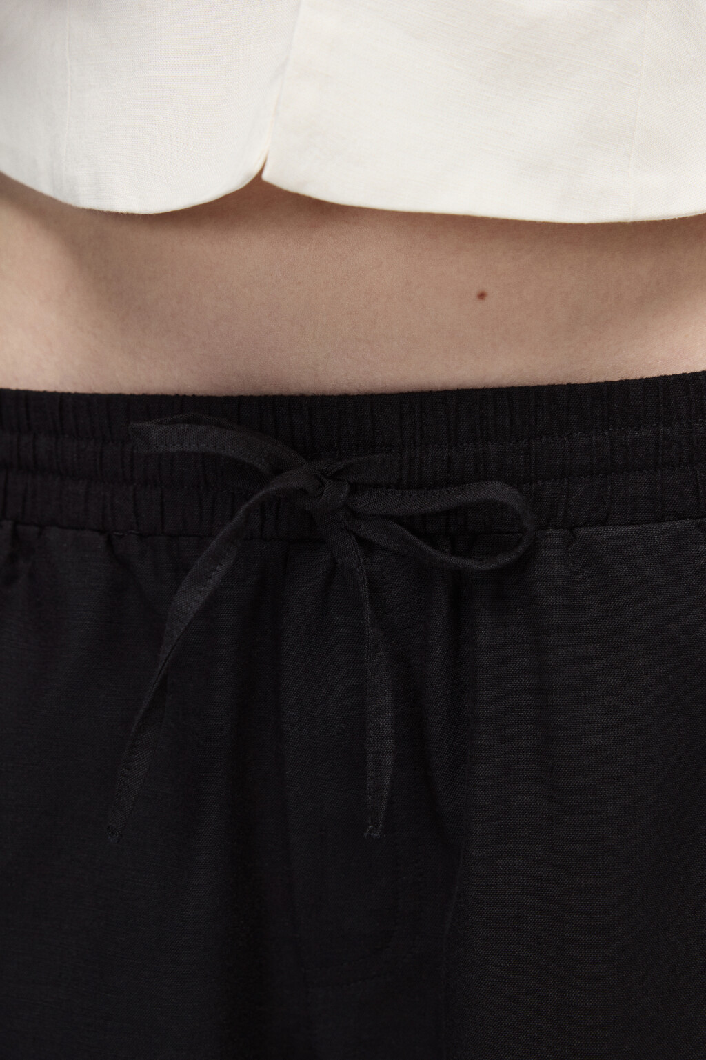 Шорты льняные с поясом на завязках - цвет черный - 5
