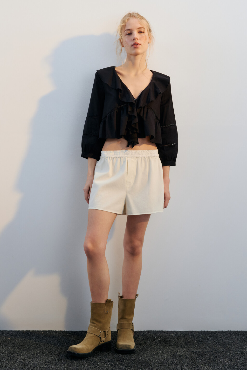 Шорты хлопковые с поясом-резинкой - цвет белый - 4