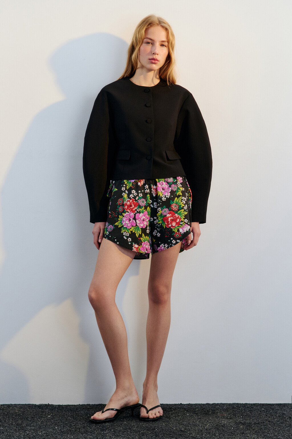 Шорты мини с цветочным принтом - цвет черный - 5
