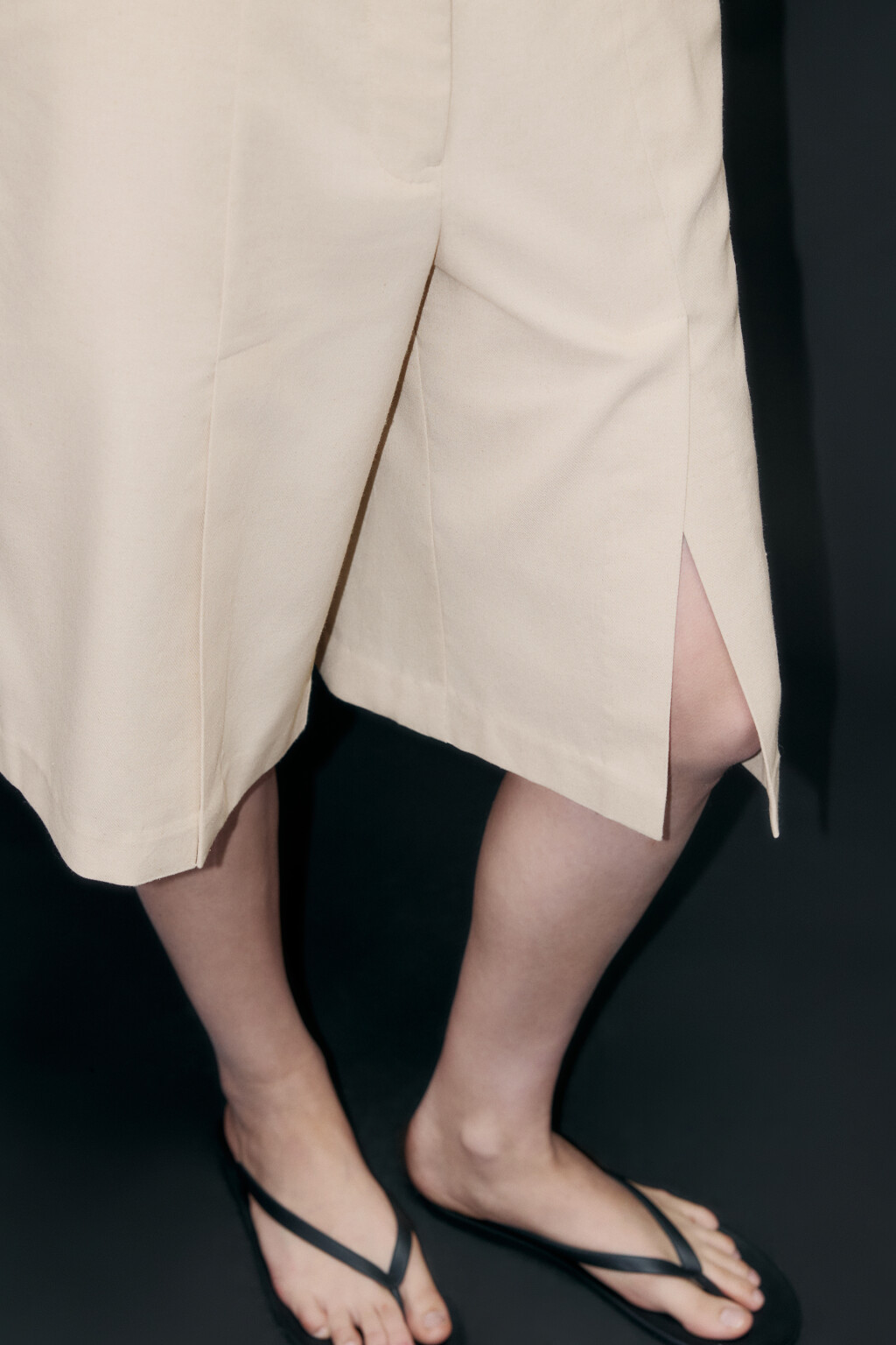 Шорты-бермуды костюмные льняные - цвет бежевый - 6