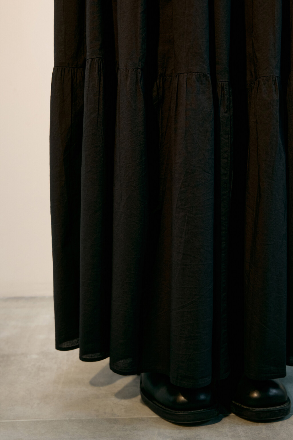 Юбка-трапеция макси с вареным эффектом - цвет черный - 6