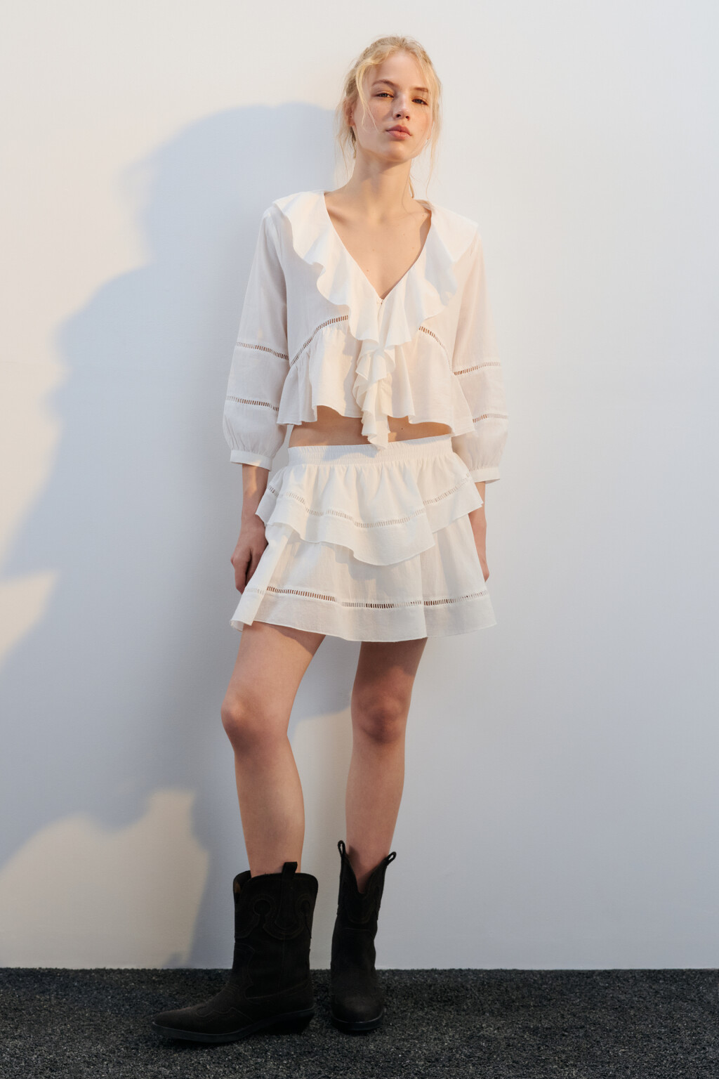 Юбка-шорты ажурная с воланами - цвет белый - 4