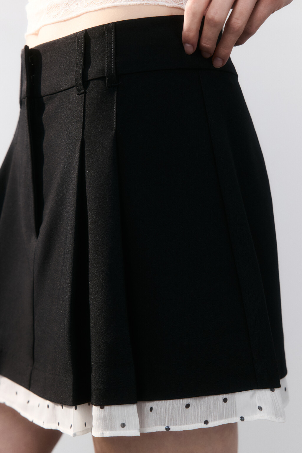 Юбка в складку с подкладкой в горох - цвет черный - 6