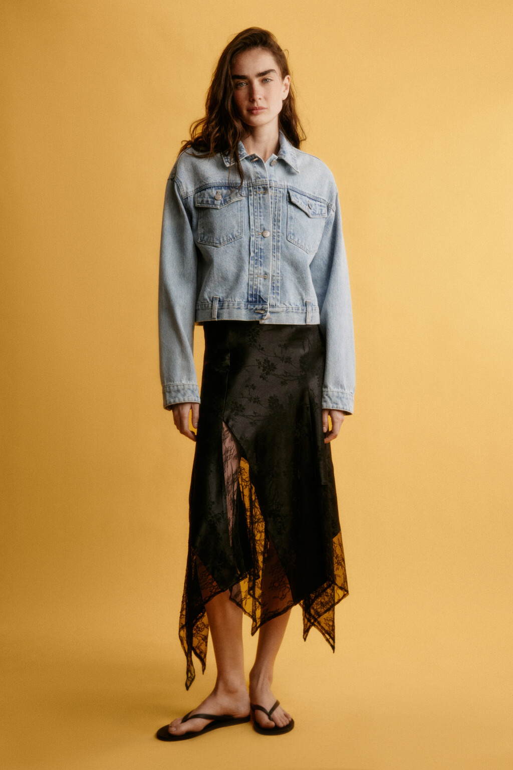 Юбка миди асимметричная с кружевом - цвет черный - 6