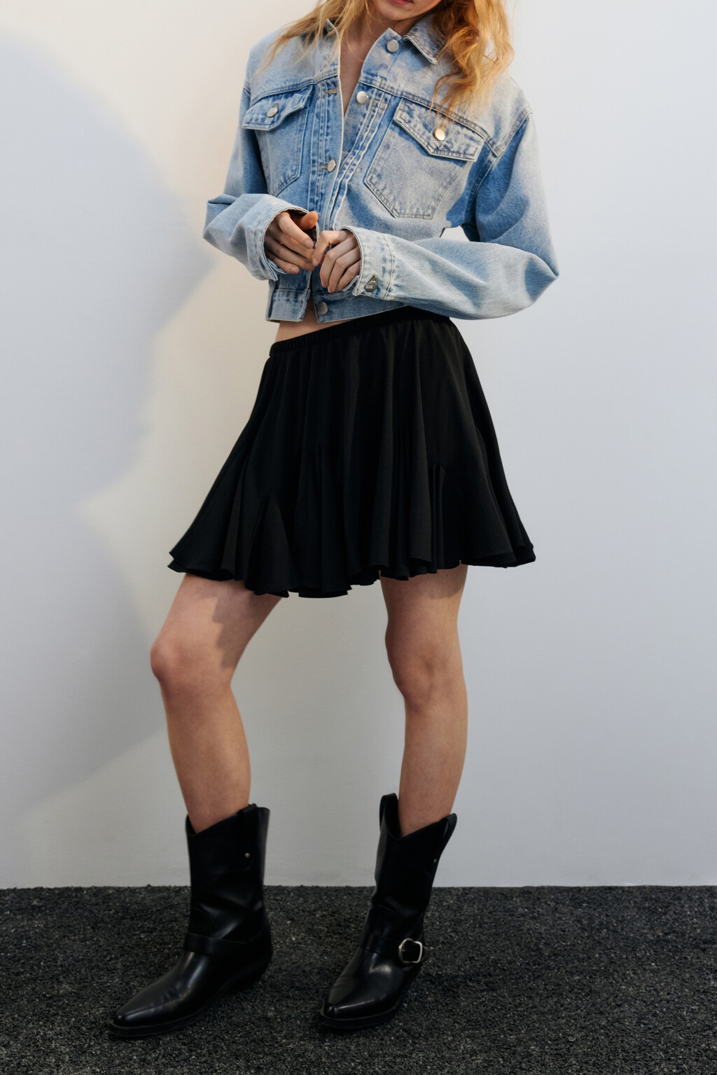 Юбка мини пышная с клиньями - цвет черный - 1