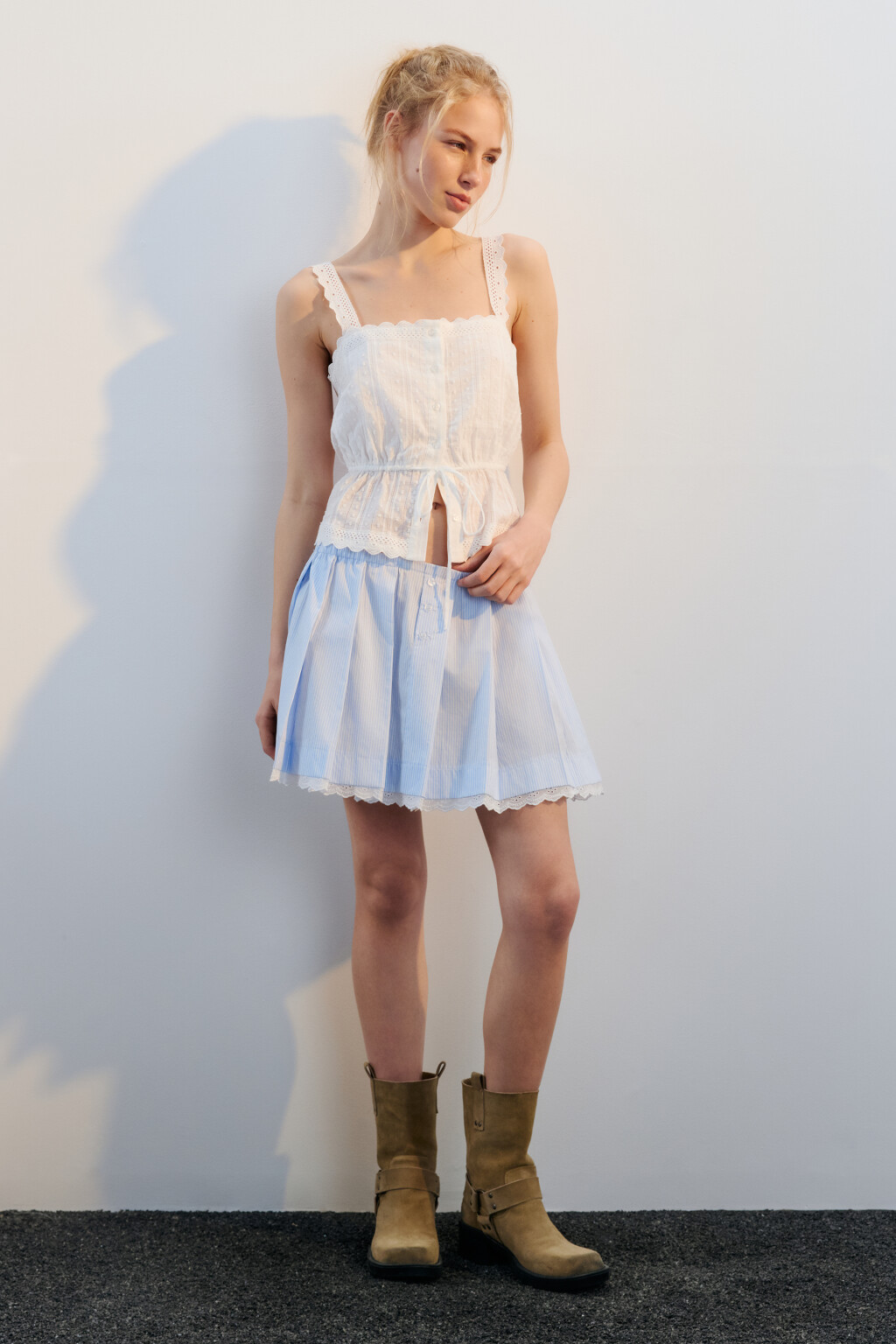 Юбка хлопковая плиссированная с кружевом - цвет голубой - 4