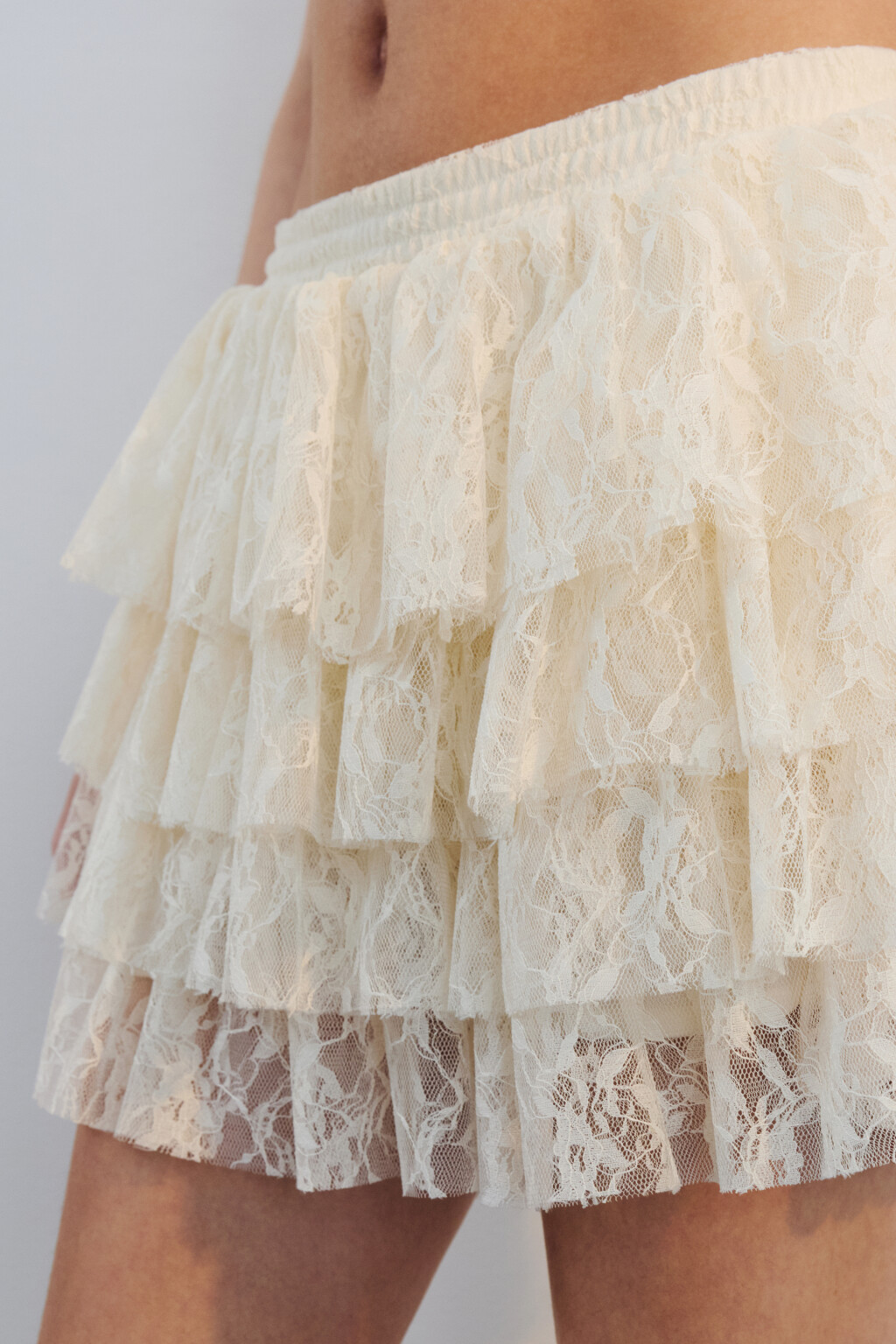 Юбка-шорты кружевная с воланами - цвет белый - 6