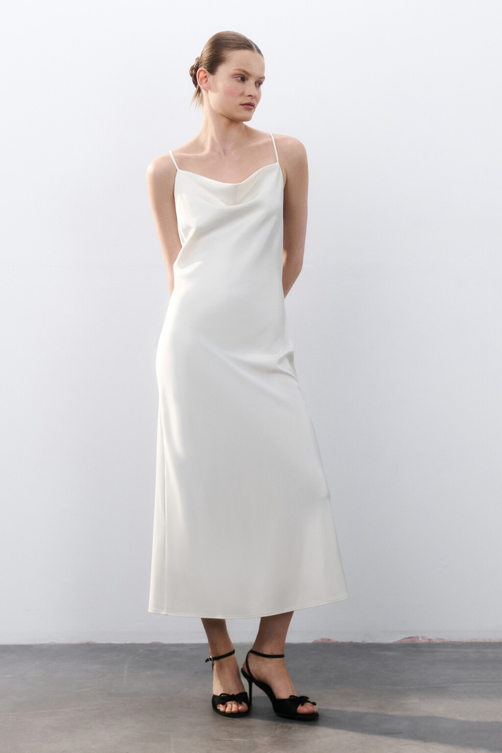 Платье-комбинация макси атласное - цвет ванильный - 3