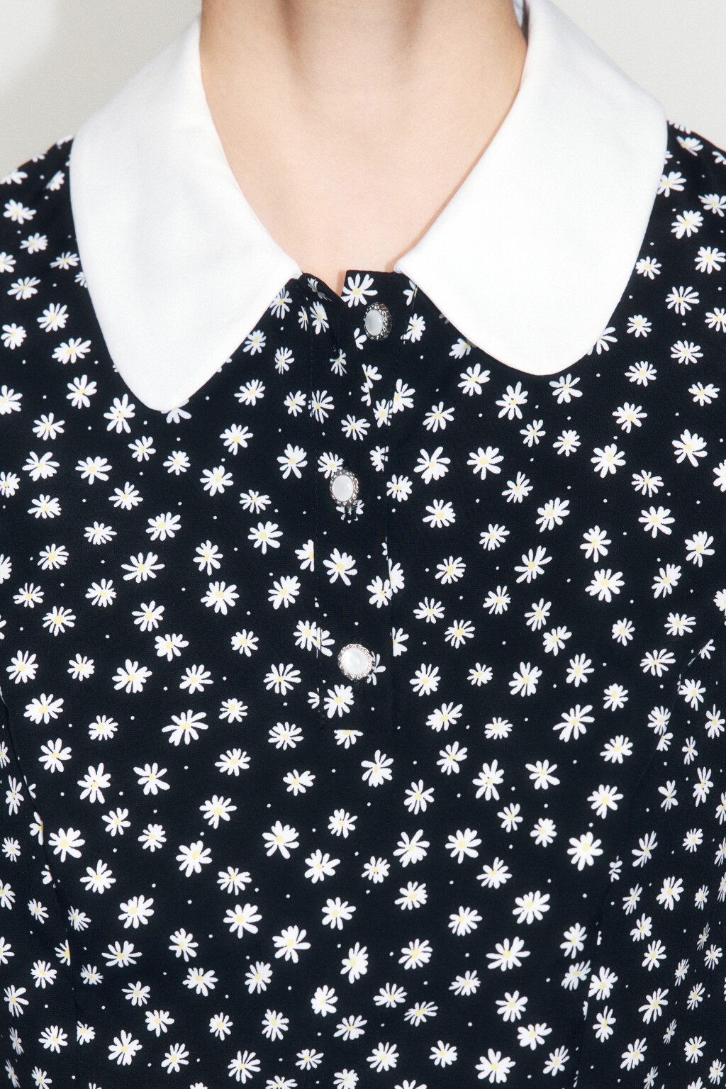 Платье-футляр мини с цветочным принтом - цвет черный - 5