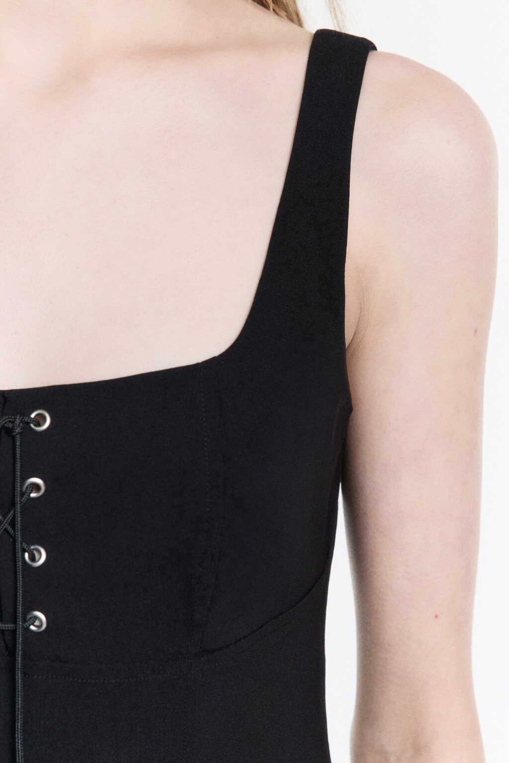 Платье-футляр мини облегающее со шнуровкой - цвет черный - 7