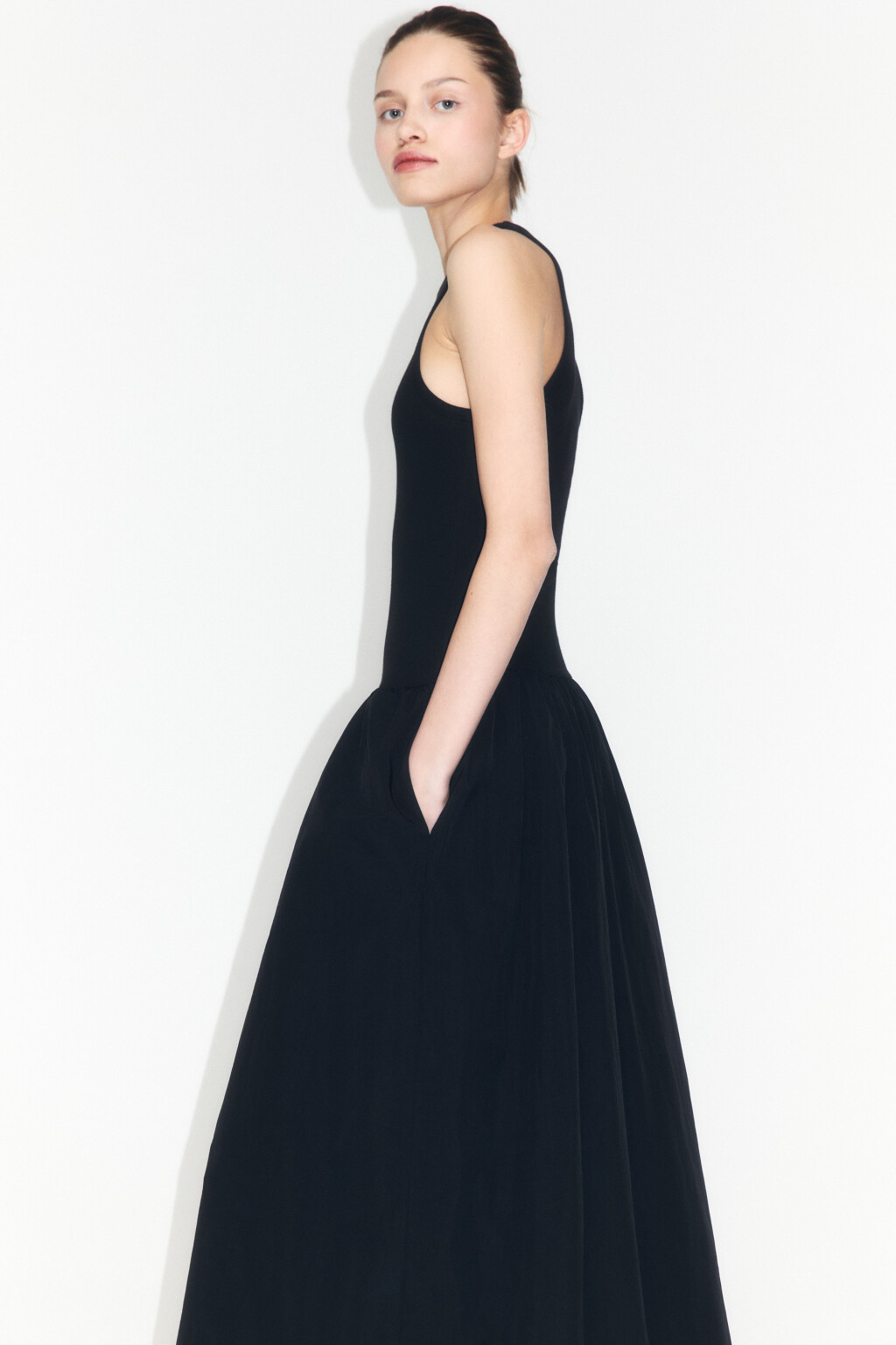 Платье макси с облегающей майкой - цвет черный - 2