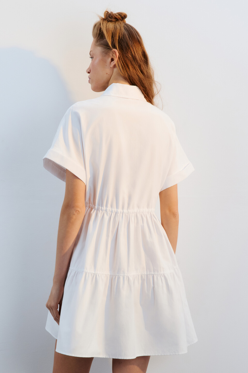 Платье-рубашка мини с короткими рукавами - цвет белый - 3