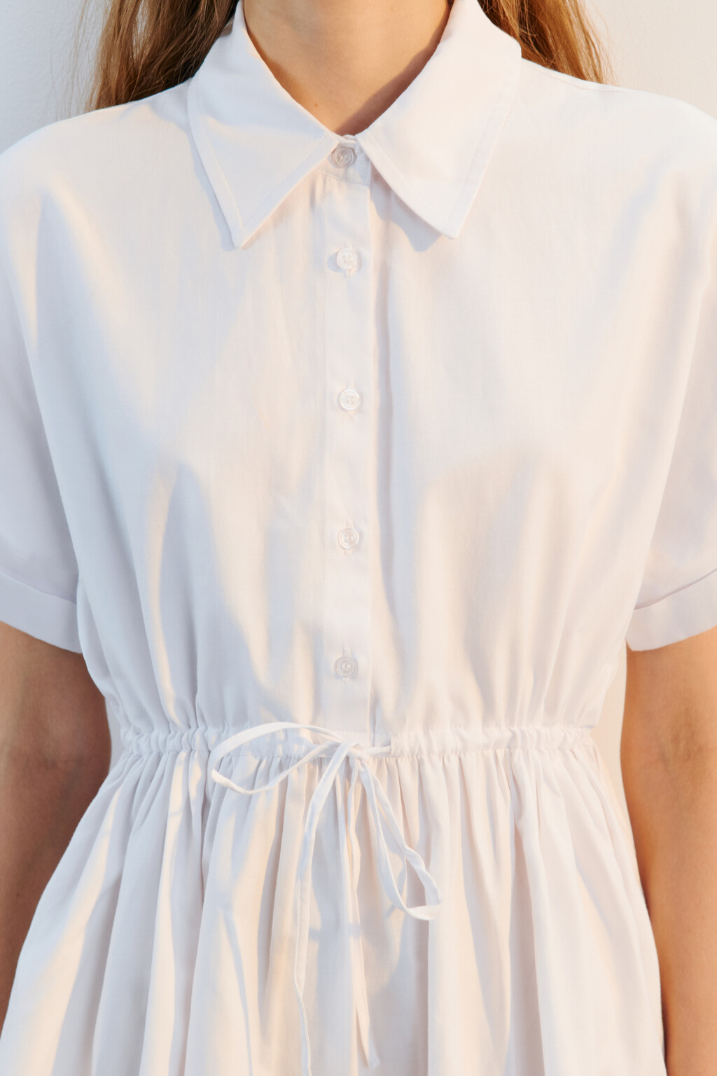 Платье-рубашка мини с короткими рукавами - цвет белый - 5