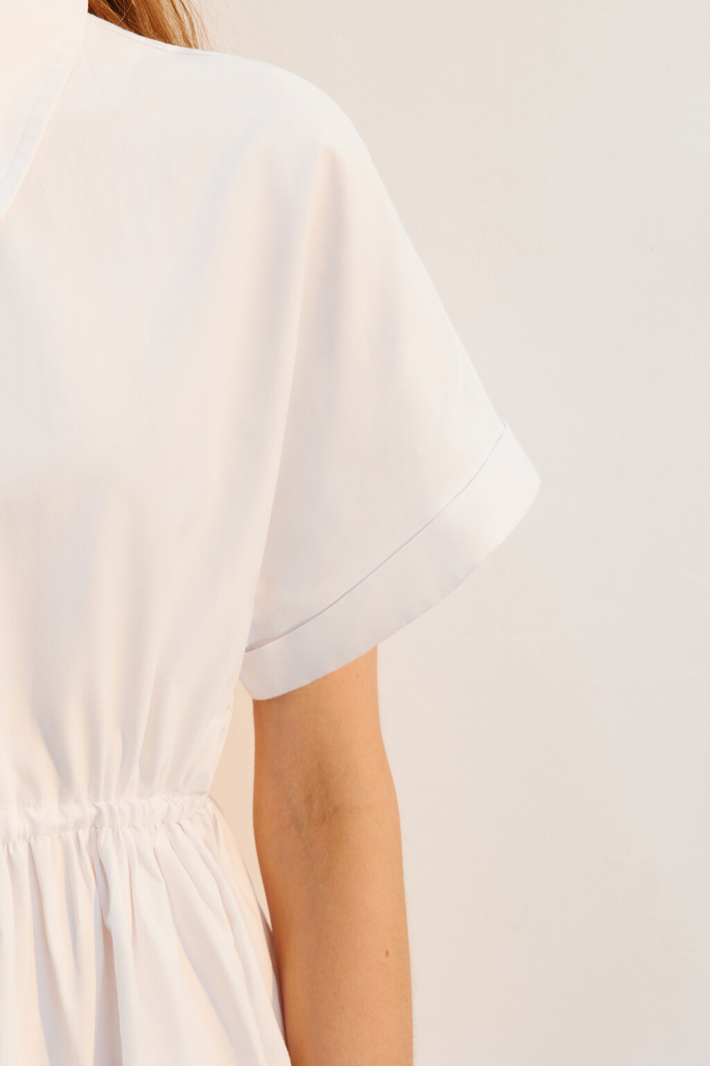 Платье-рубашка мини с короткими рукавами - цвет белый - 6