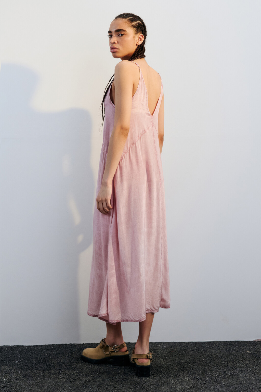 Сарафан миди вискозный с вареным эффектом - цвет розовый - 3