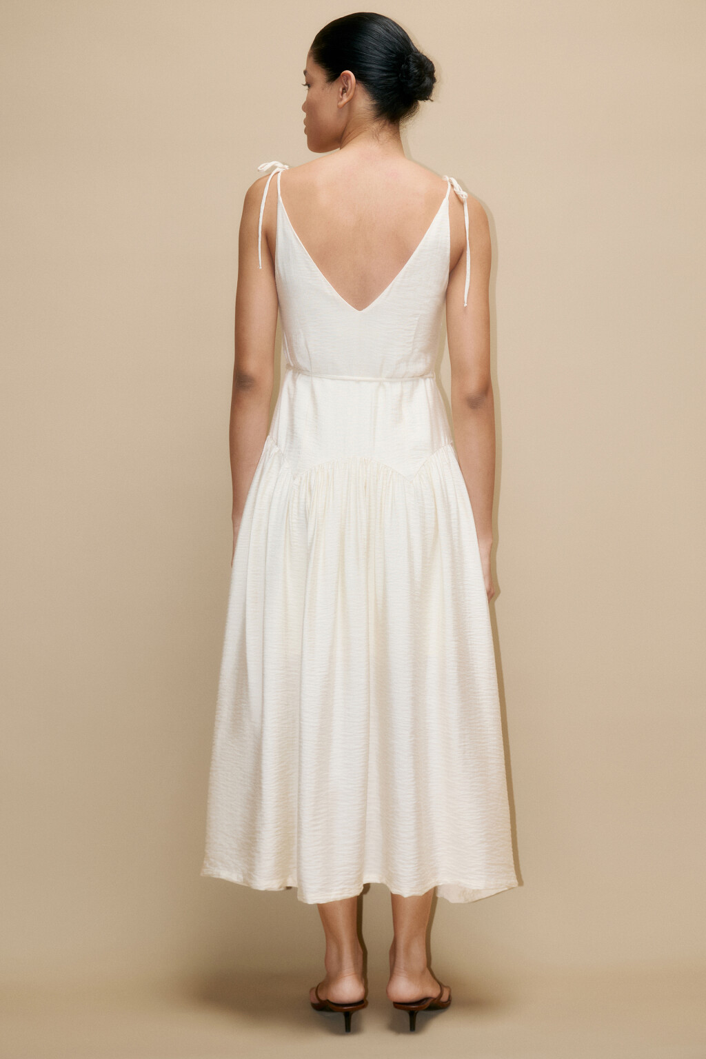 Сарафан миди вискозный на тонких бретелях - цвет ванильный - 2