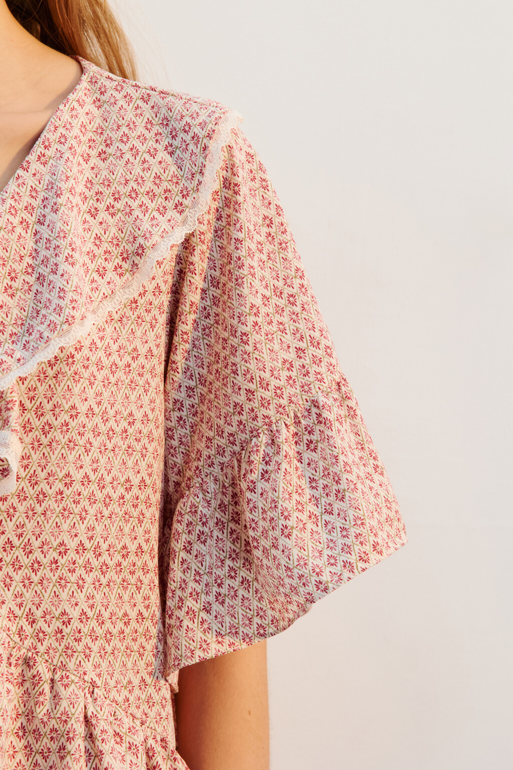 Платье мини свободное с воланами - цвет бордовый - 6