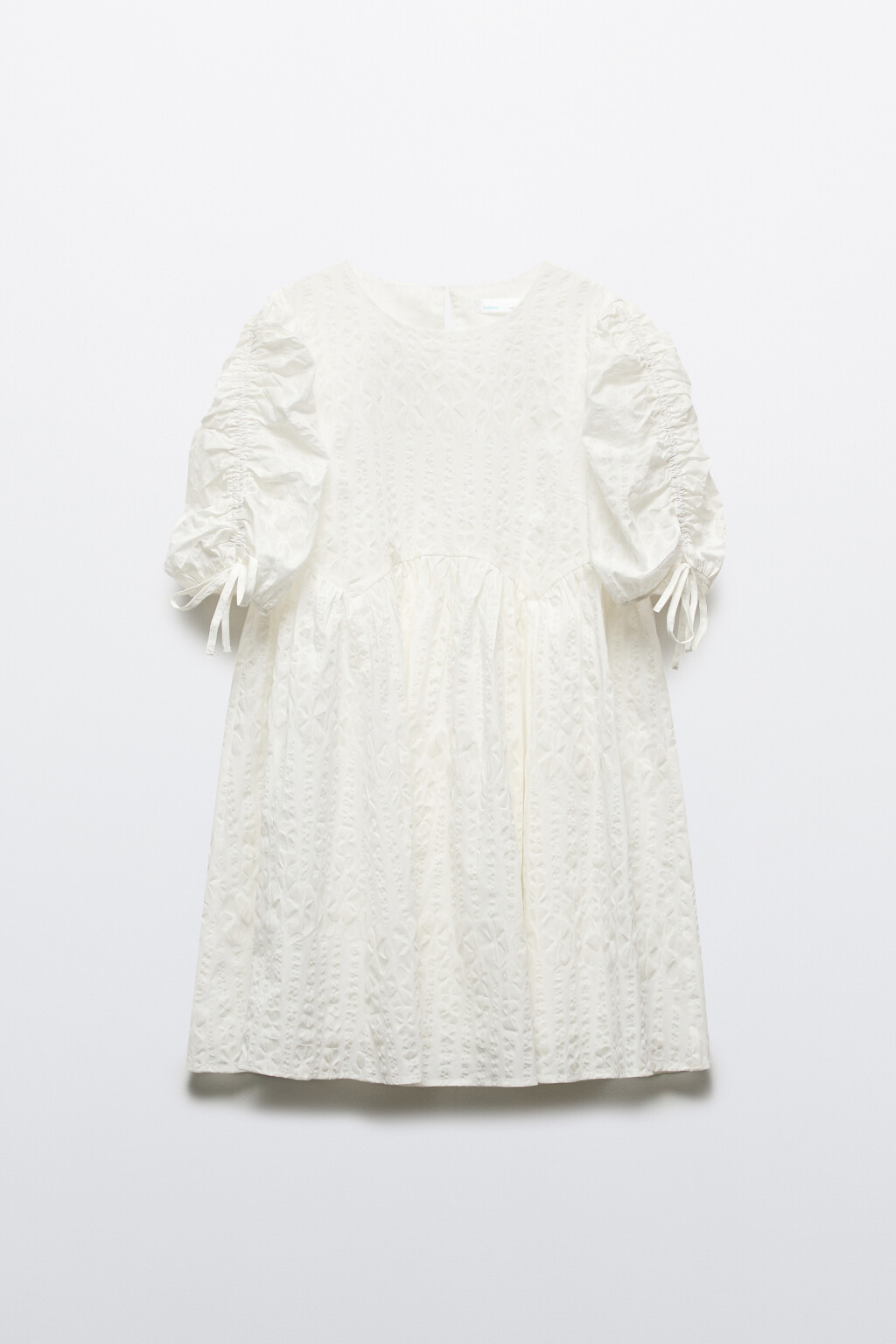 Платье бэби-долл ажурное с рукавами-фонариками - цвет белый - 7