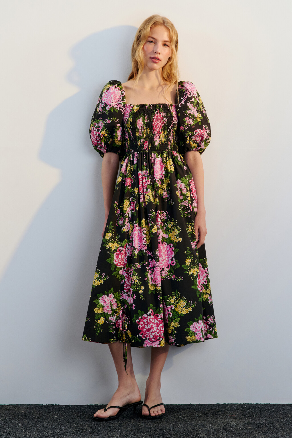 Платье миди с пышными рукавами и завязками - цвет мультиколор - 4