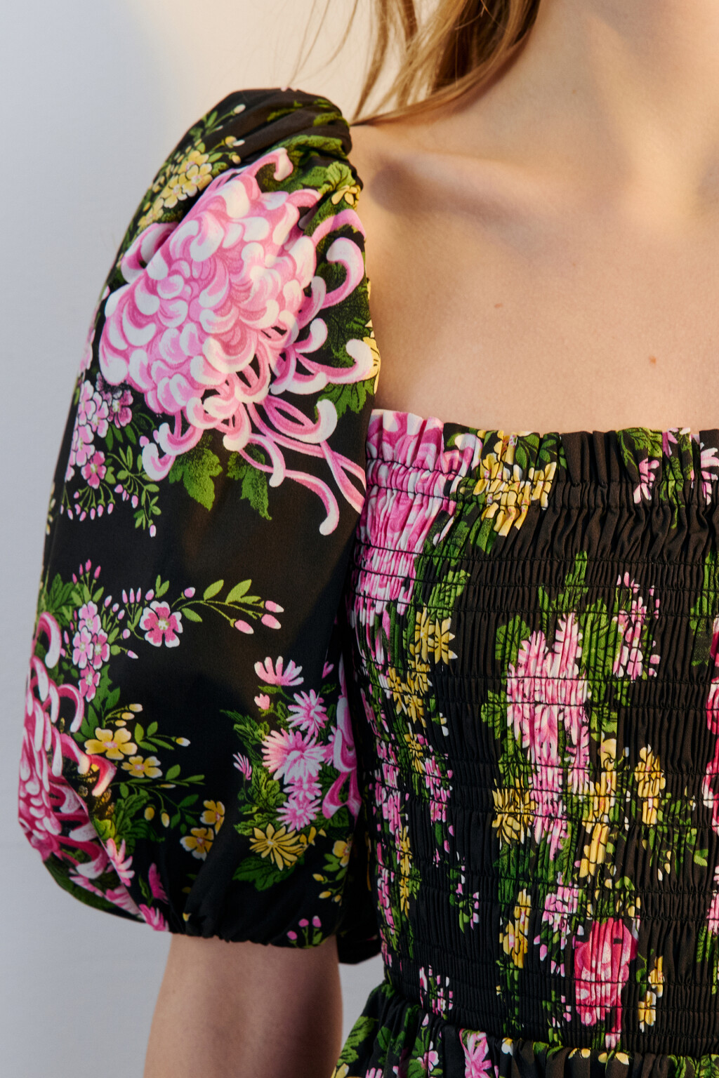 Платье миди с пышными рукавами и завязками - цвет мультиколор - 8