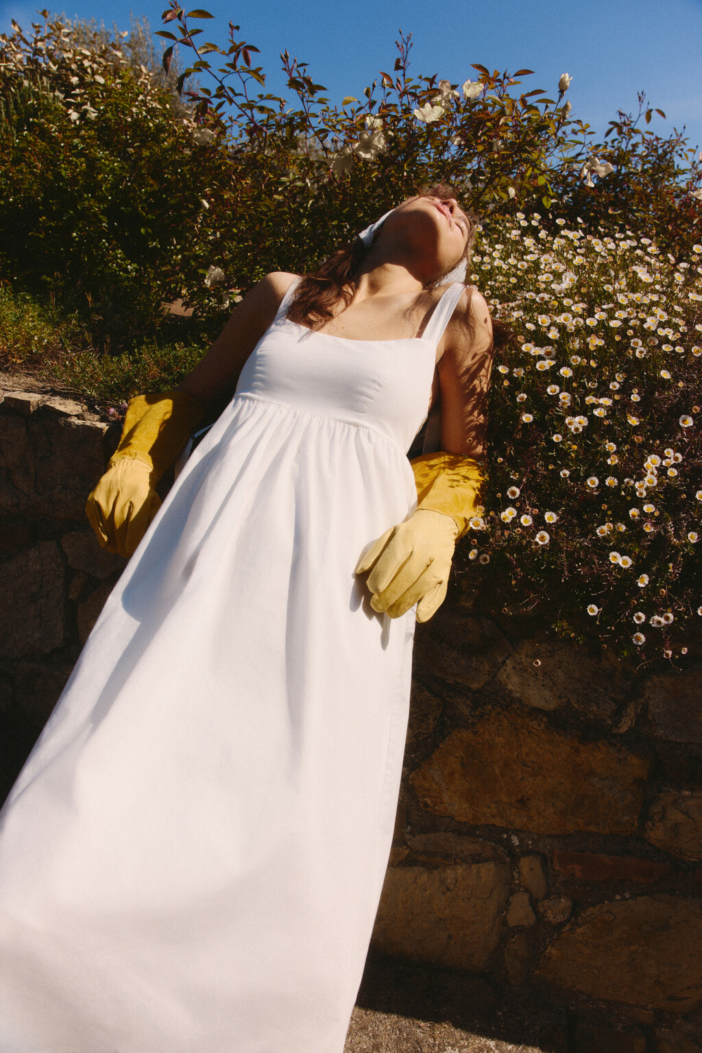 Сарафан приталенный с бретелями-завязками - цвет белый - 7