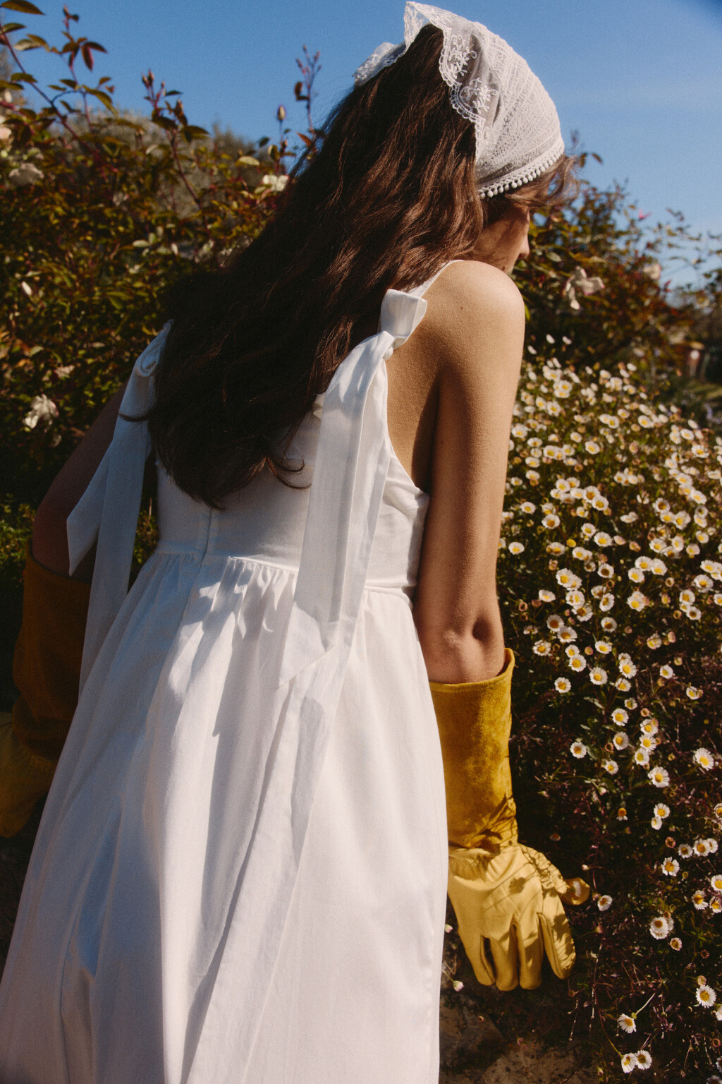 Сарафан приталенный с бретелями-завязками - цвет белый - 8