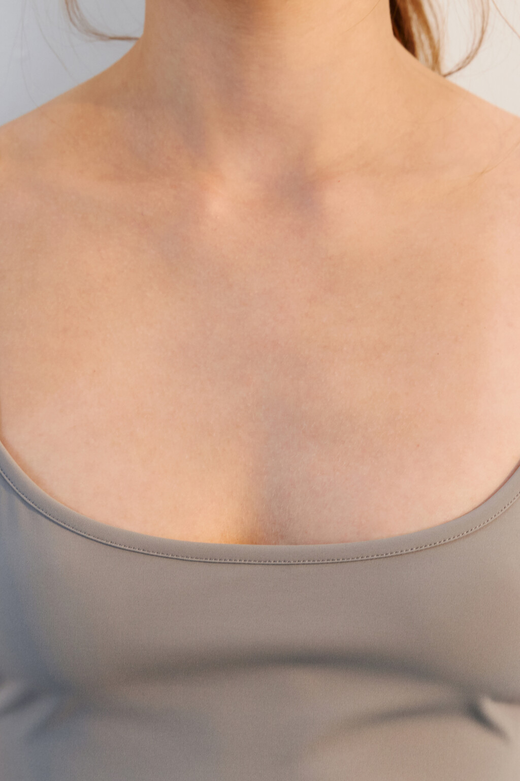 Платье макси облегающее на бретельках - цвет серый - 6