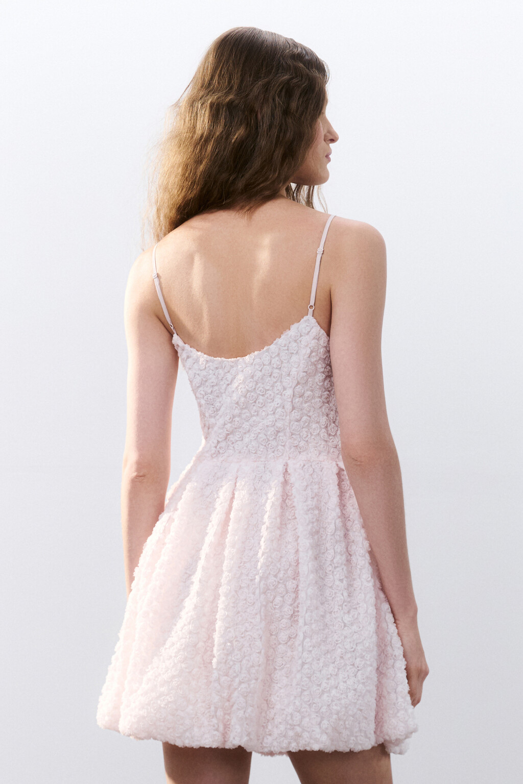 Платье мини с цветами и юбкой-баллон - цвет розовый - 4