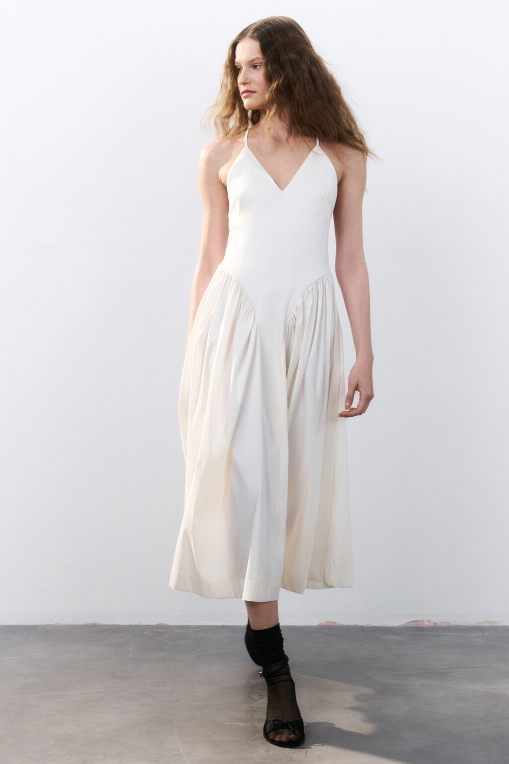 Платье миди с корсетом и пышной юбкой - цвет белый - 1