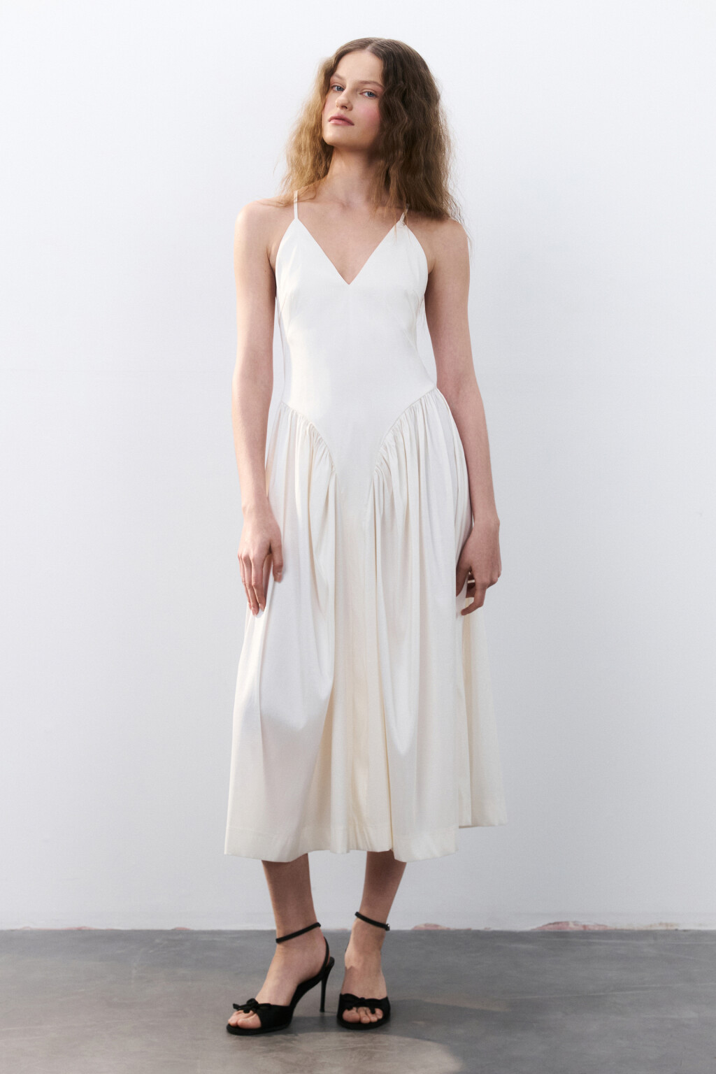 Платье миди с корсетом и пышной юбкой - цвет белый - 2