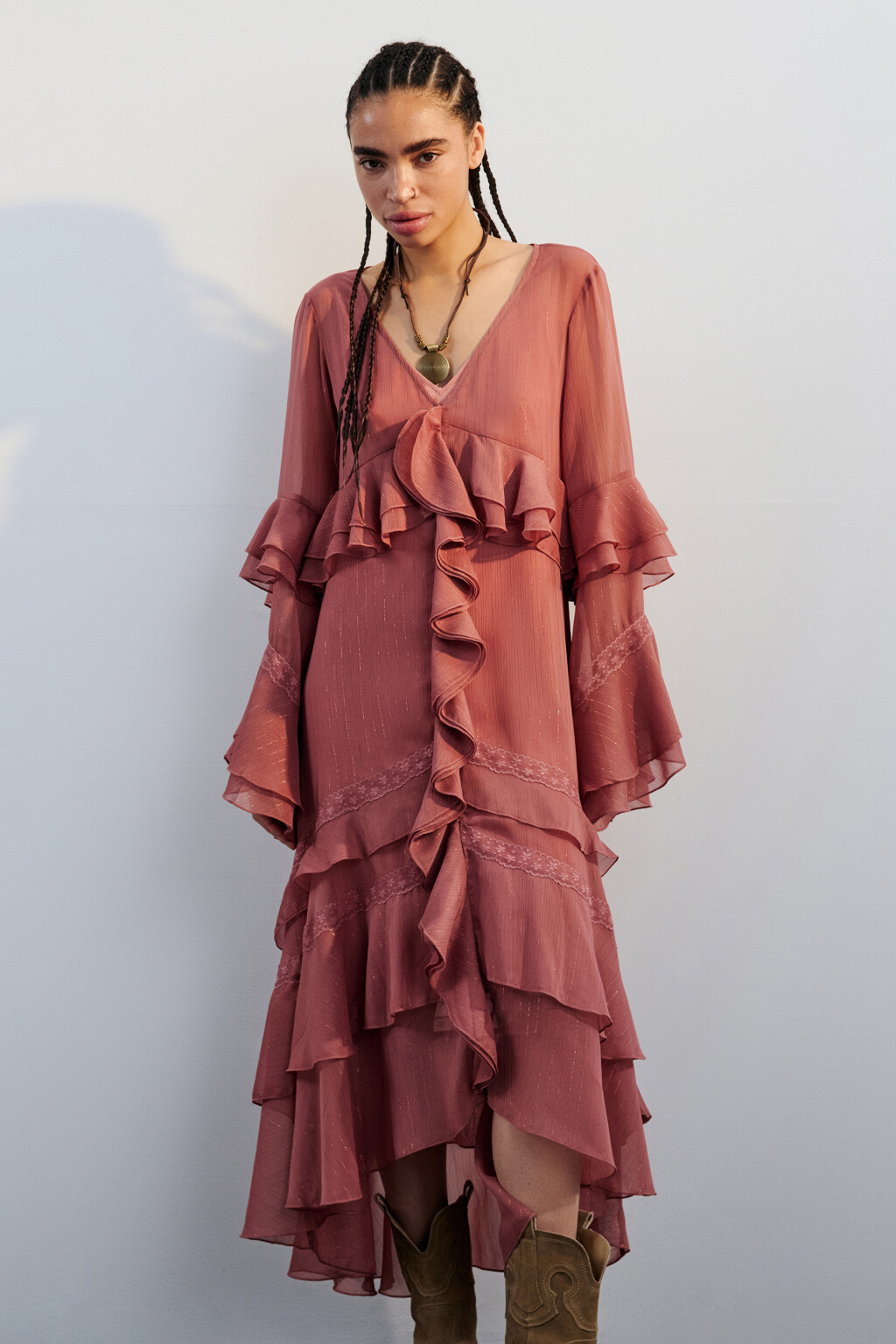 Платье макси свободное из шифона с воланами - цвет красный - 10