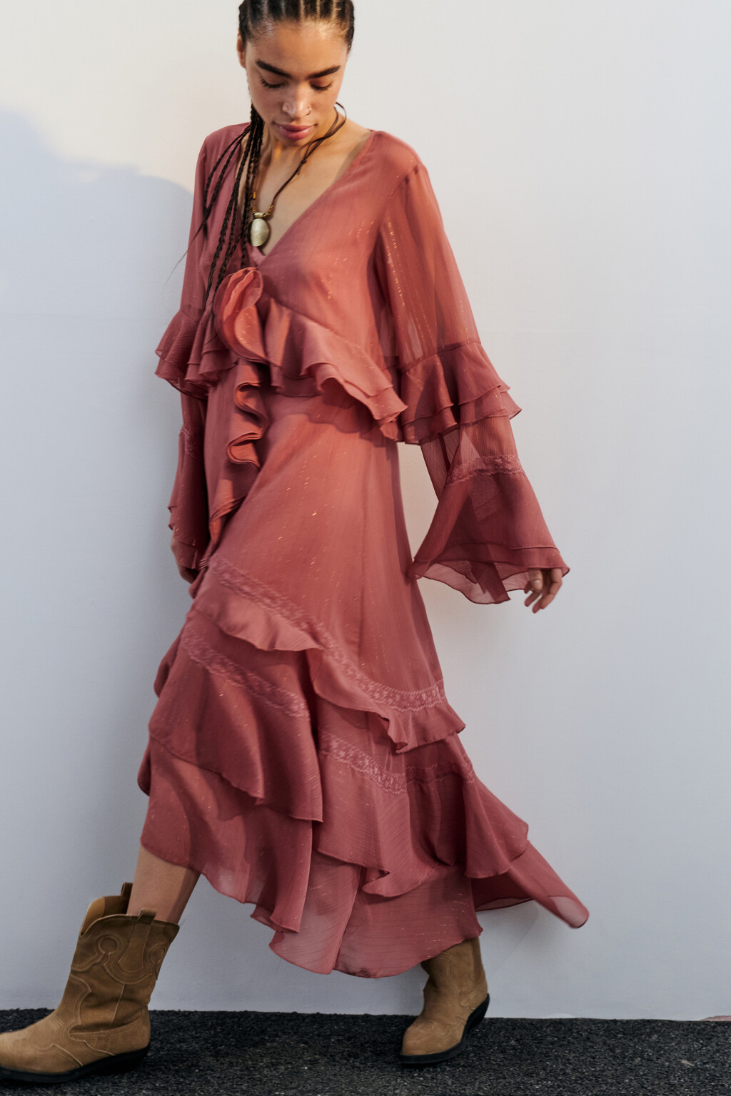 Платье макси свободное из шифона с воланами - цвет красный - 2