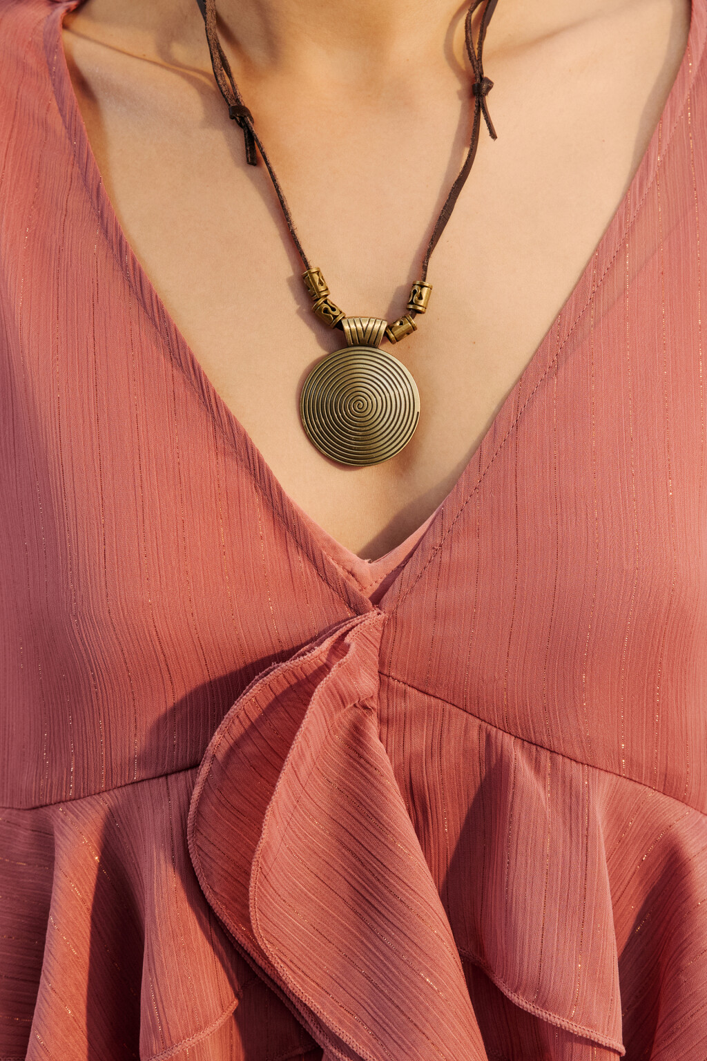 Платье макси свободное из шифона с воланами - цвет красный - 8