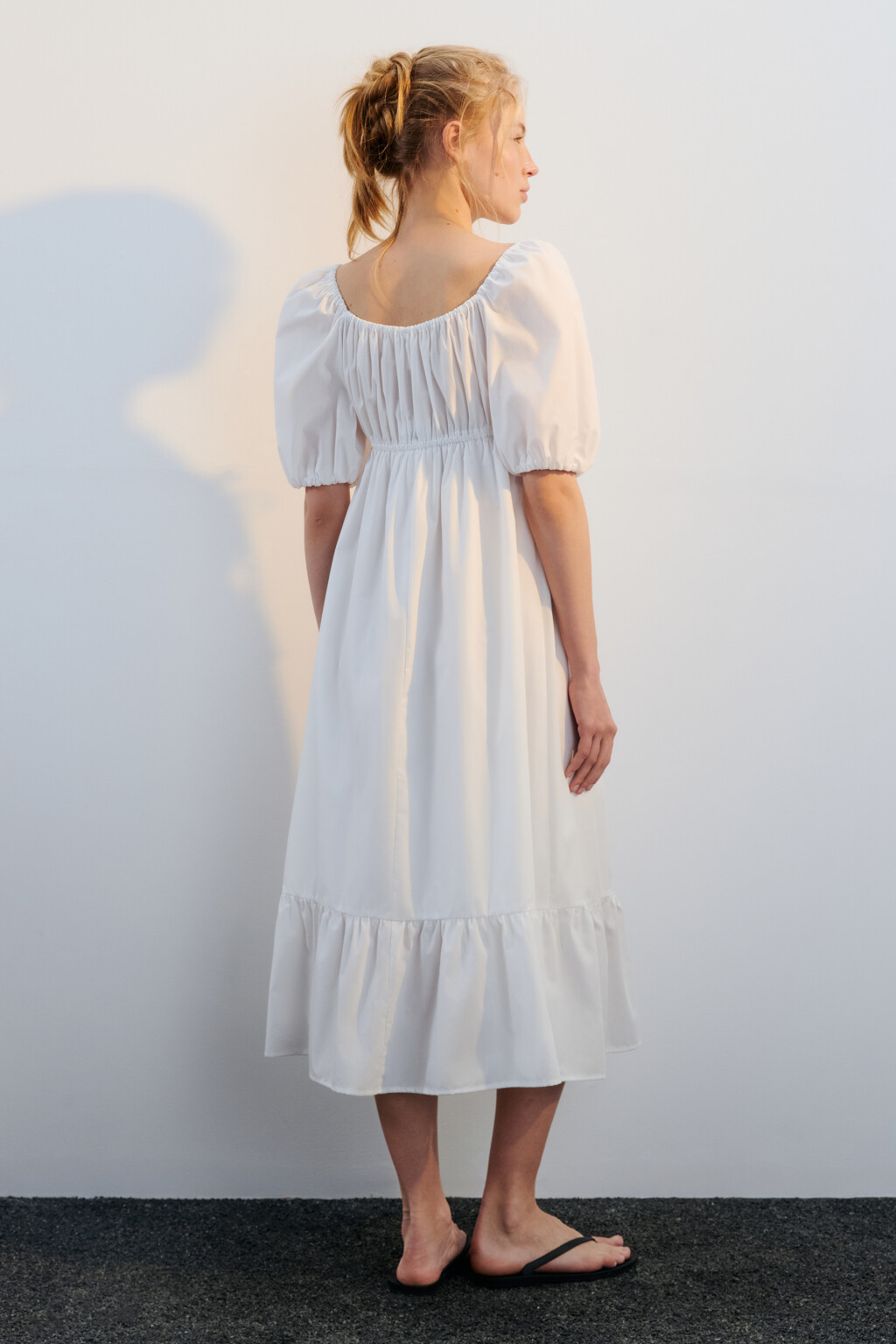 Платье-трапеция миди с завязками на груди - цвет белый - 3