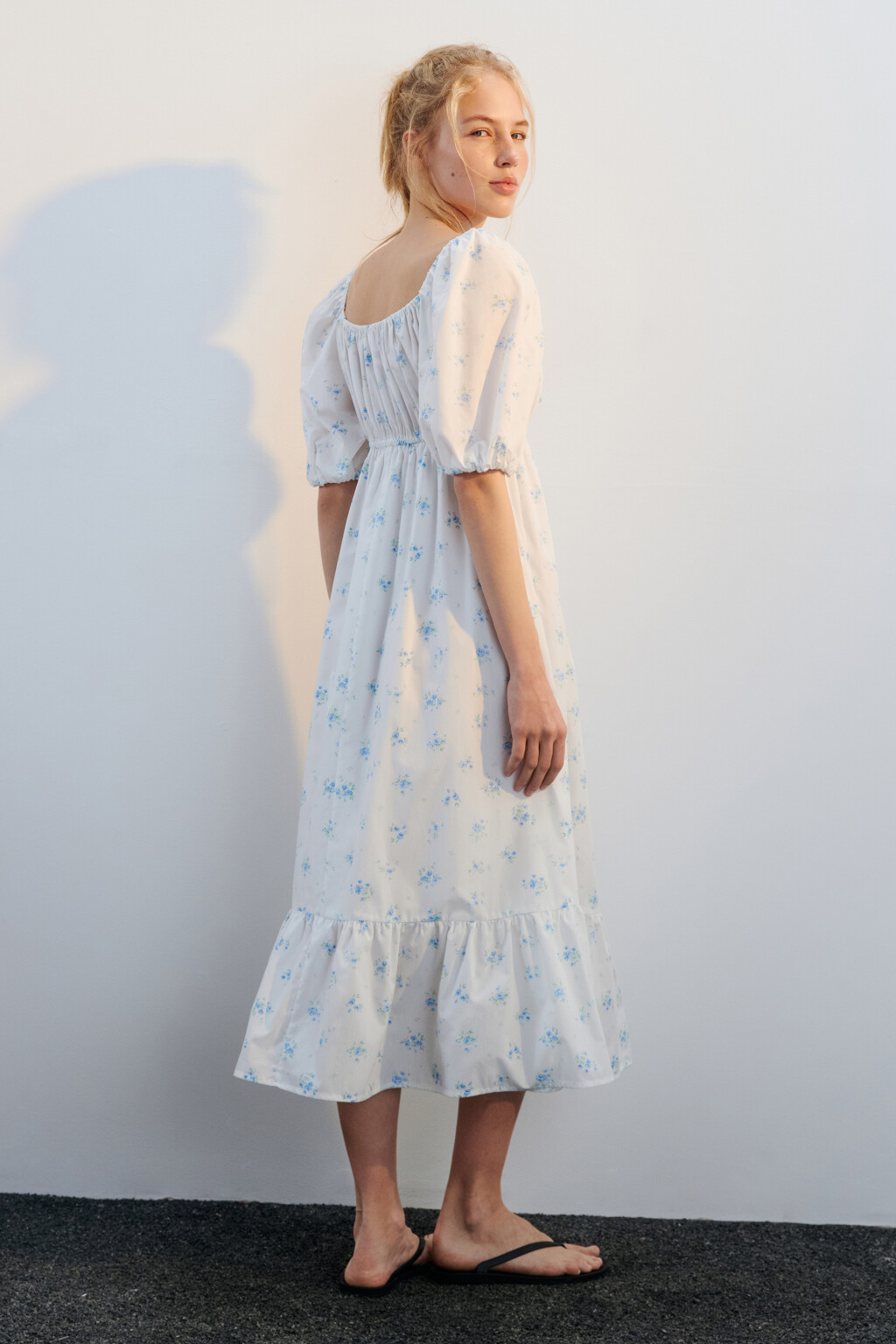 Платье-трапеция миди с завязками на груди - цвет белый - 3