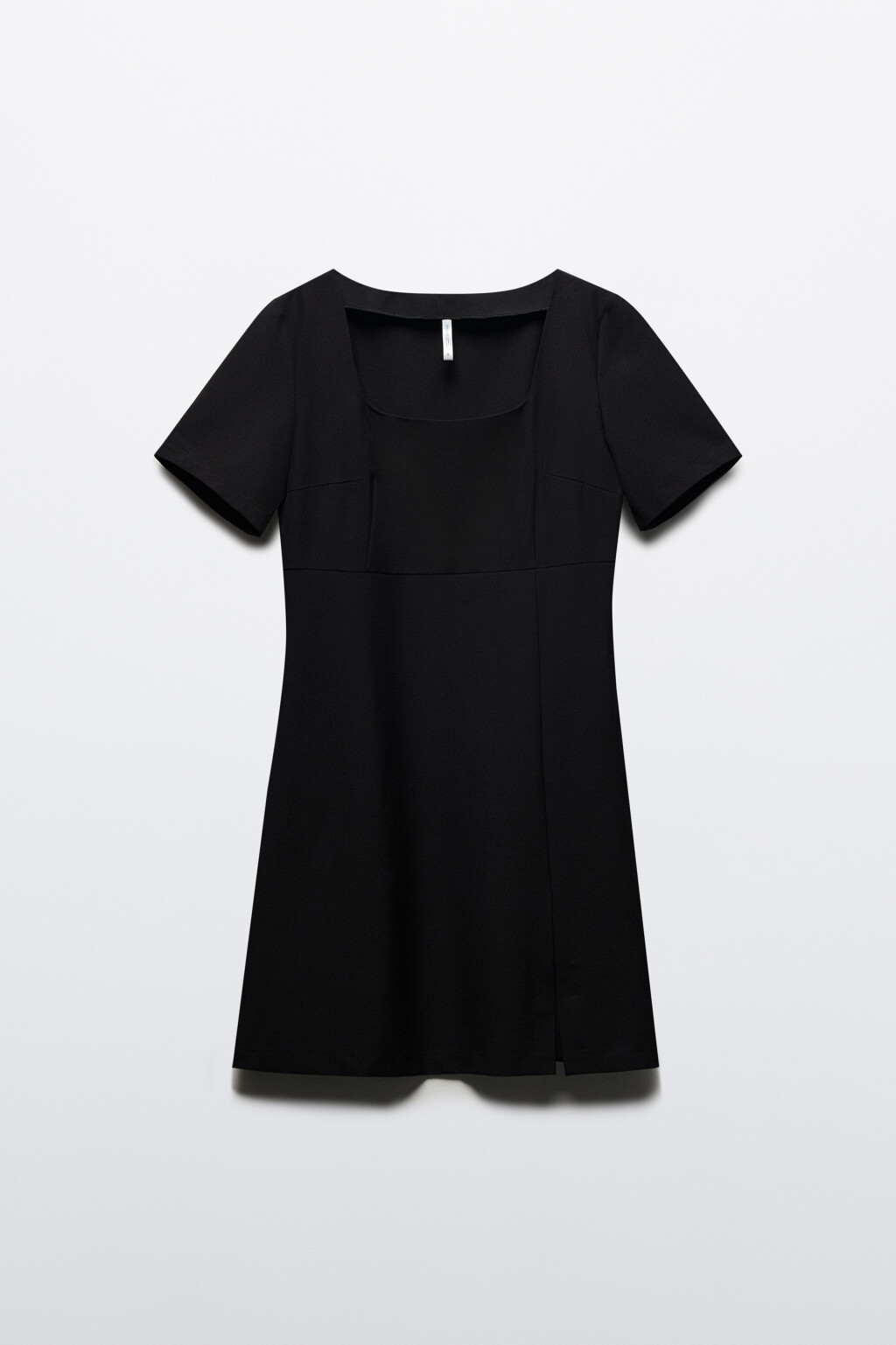 Платье мини приталенное с вырезом-каре - цвет черный - 7