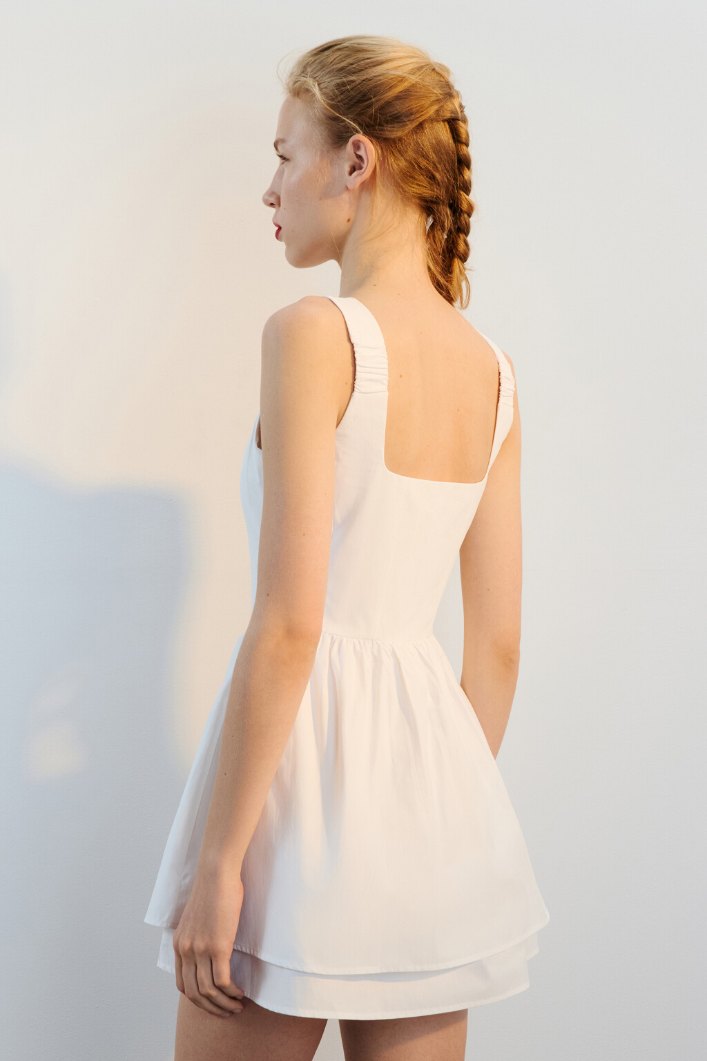 Платье мини с корсетом и пышной юбкой - цвет белый - 3