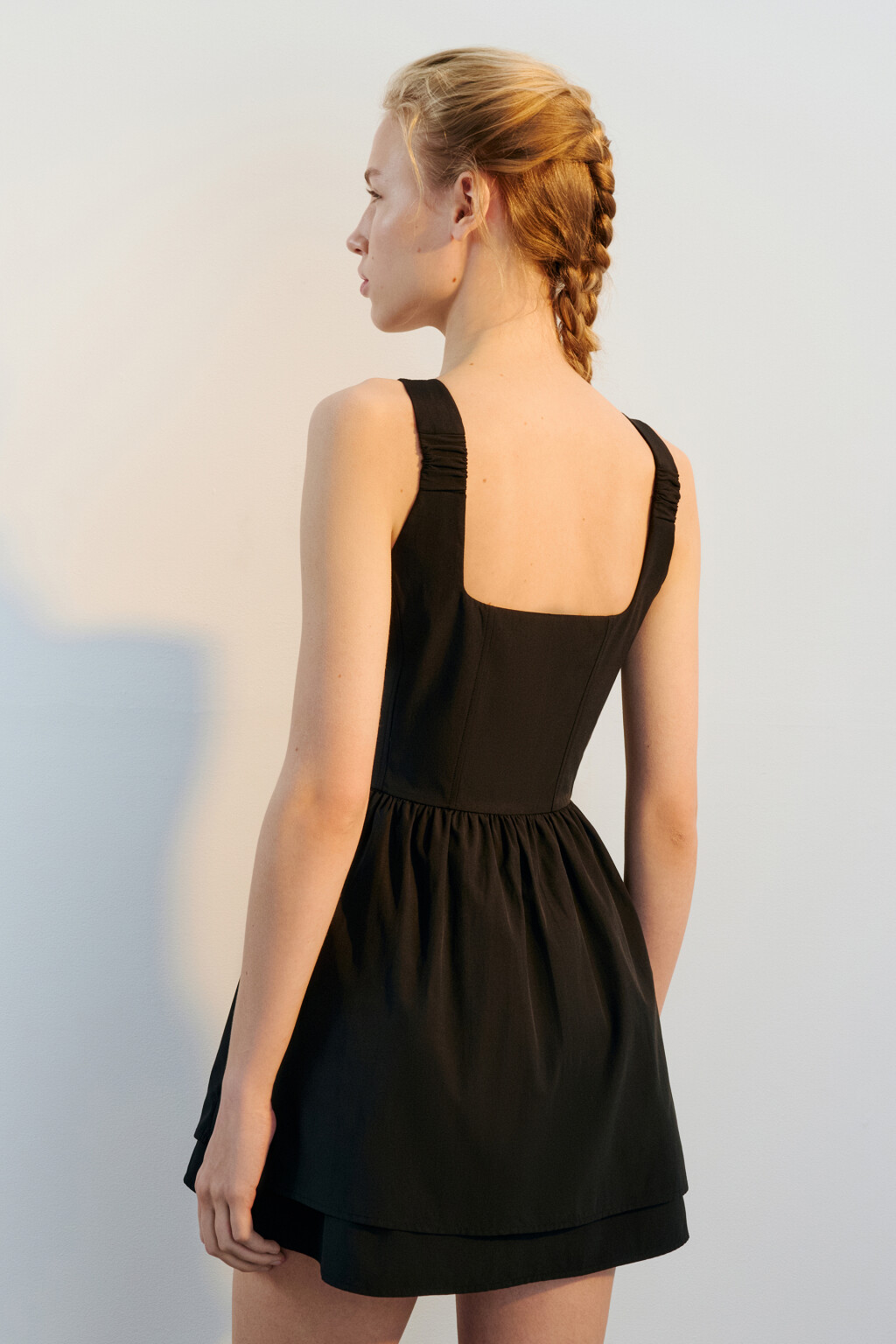 Платье мини с корсетом и пышной юбкой - цвет черный - 3