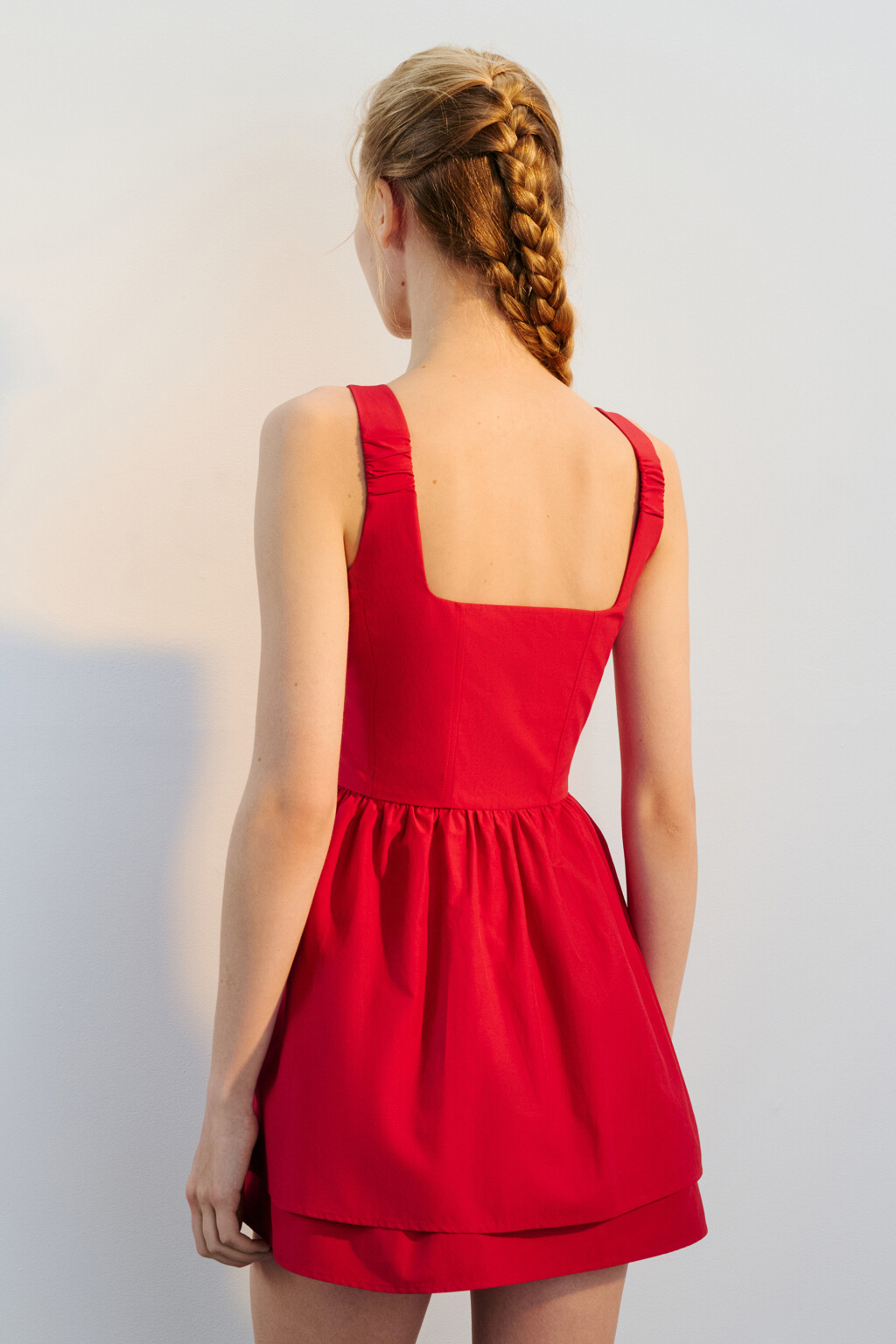 Платье мини с корсетом и пышной юбкой - цвет красный - 4