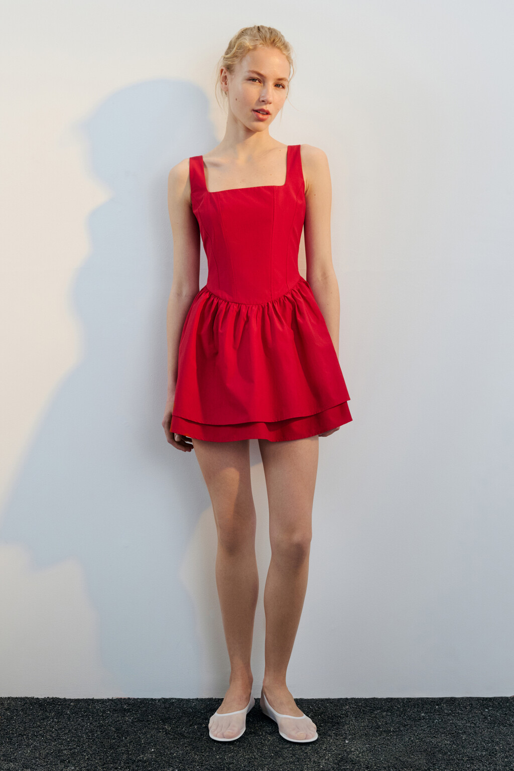 Платье мини с корсетом и пышной юбкой - цвет красный - 5