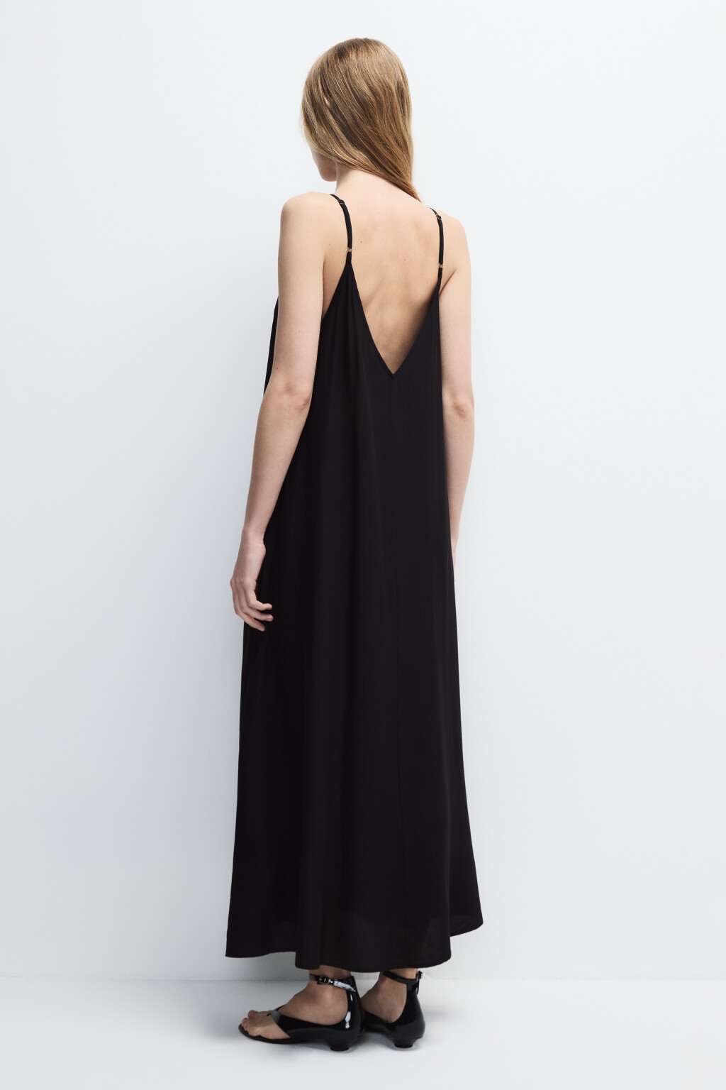 Сарафан макси на тонких бретелях - цвет черный - 3