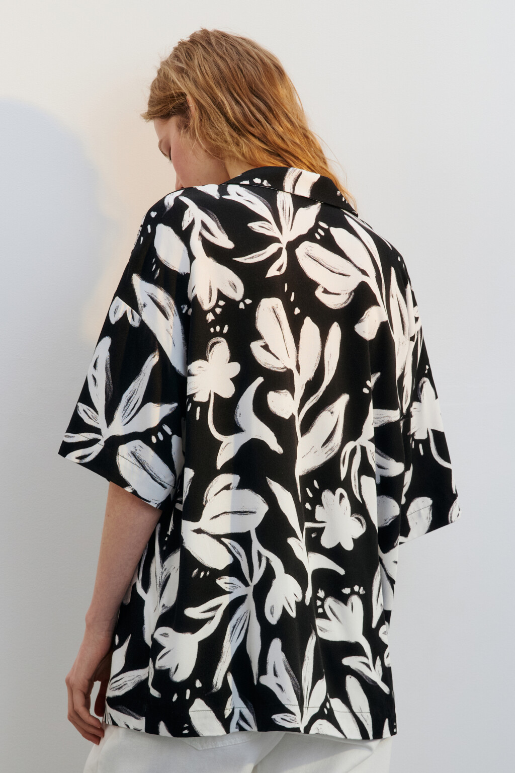 Рубашка oversize вискозная с принтом - цвет черный - 2