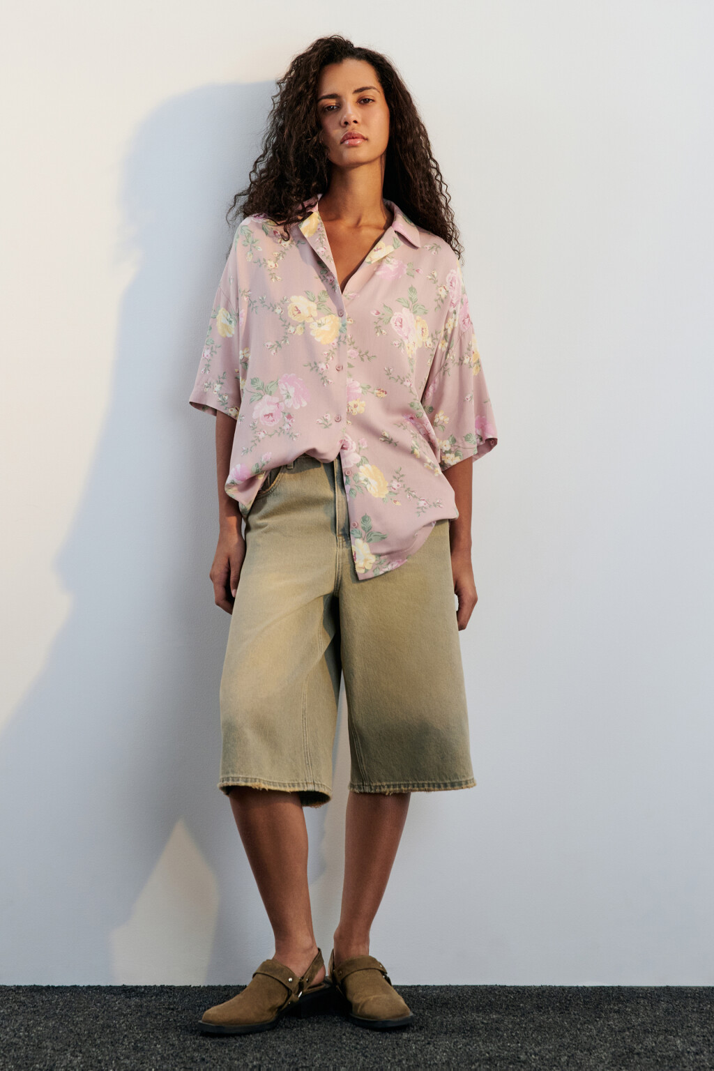 Рубашка oversize вискозная с принтом - цвет бордовый - 4