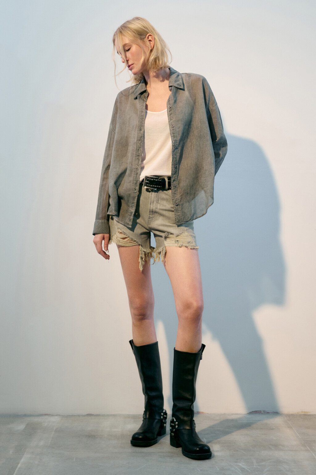 Рубашка oversize из жатого хлопка - цвет серый - 5