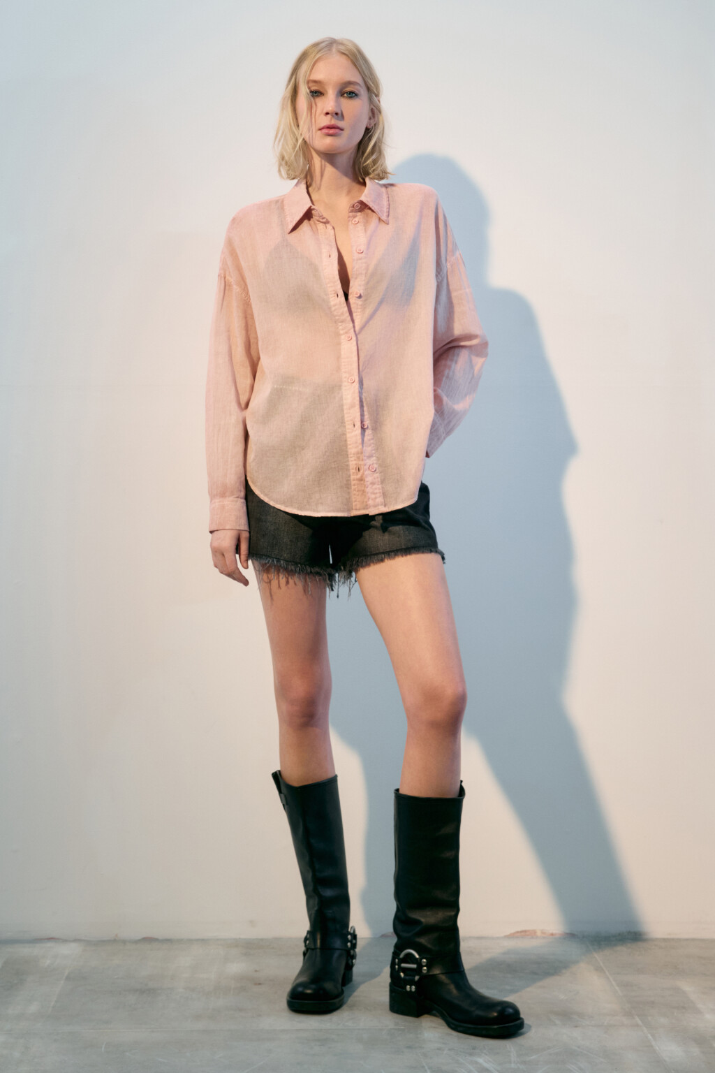 Рубашка oversize из жатого хлопка - цвет розовый - 5