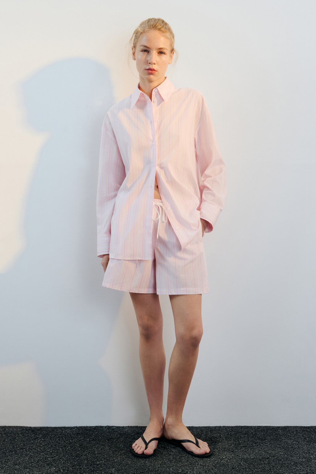Рубашка oversize хлопковая в полоску - цвет розовый - 5