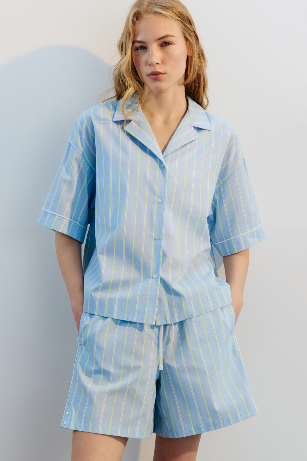 Рубашка хлопковая в полоску - цвет голубой - 1