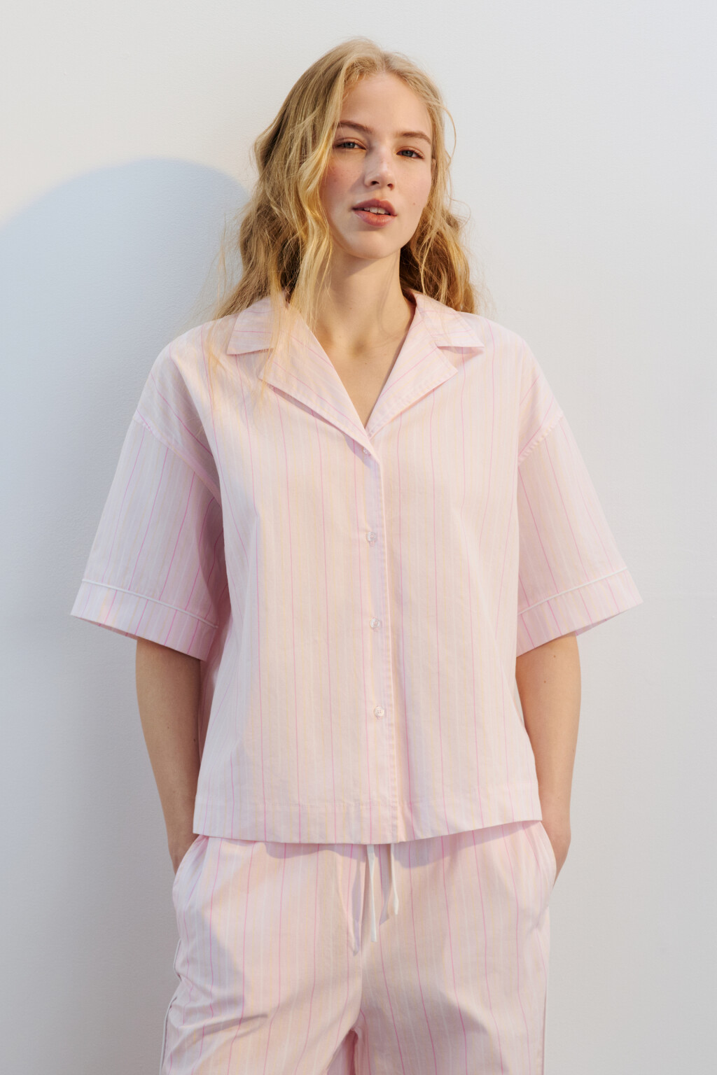 Рубашка хлопковая в полоску - цвет розовый - 2
