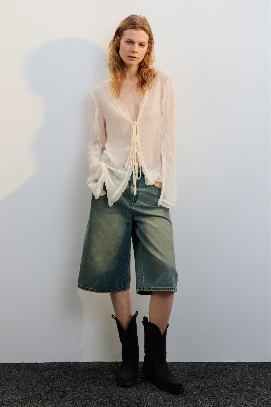 Блузка на завязках из жатого шифона - цвет молочный - 5